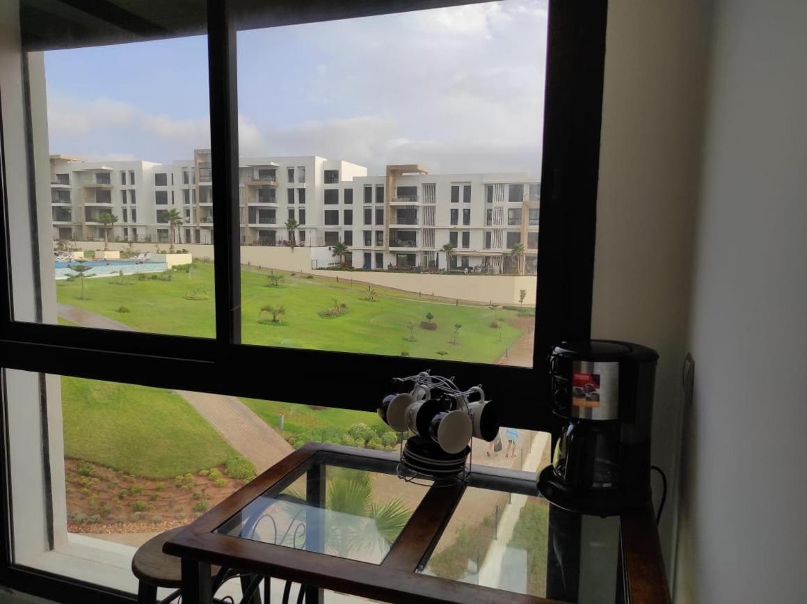 Bel Appartement A Plage Des Nation Salé Exterior foto