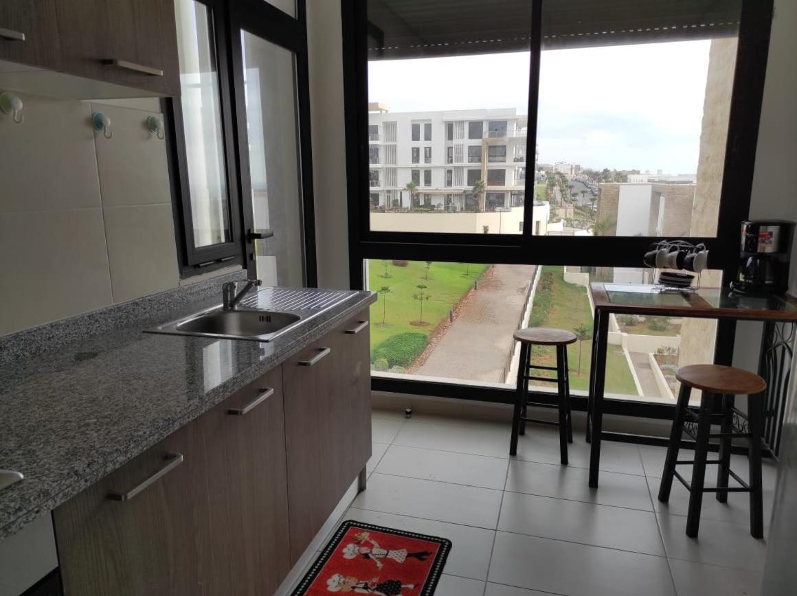 Bel Appartement A Plage Des Nation Salé Exterior foto
